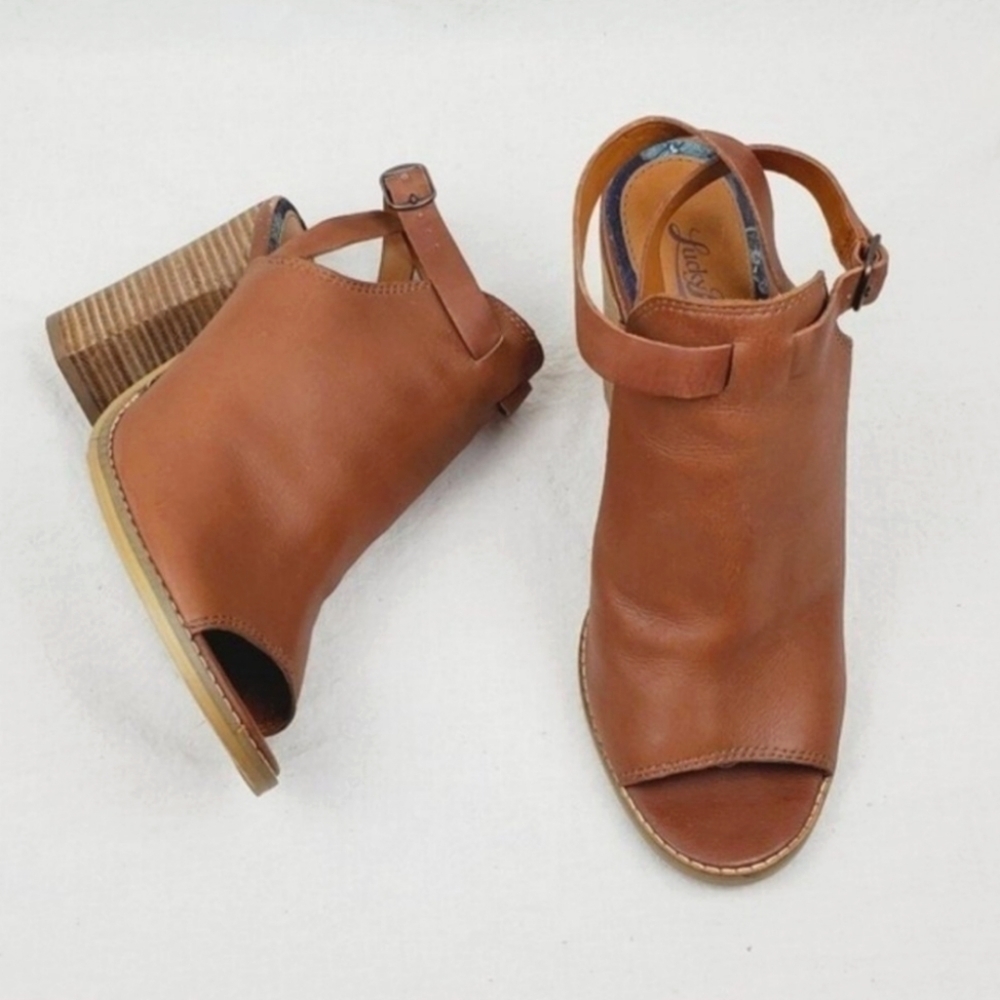 Lucky brand leather ankle bootie size 10